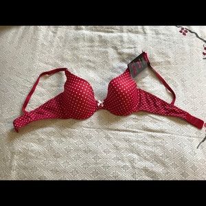 “MaidenForm” Red/White Polka Dot T-Shirt Bra